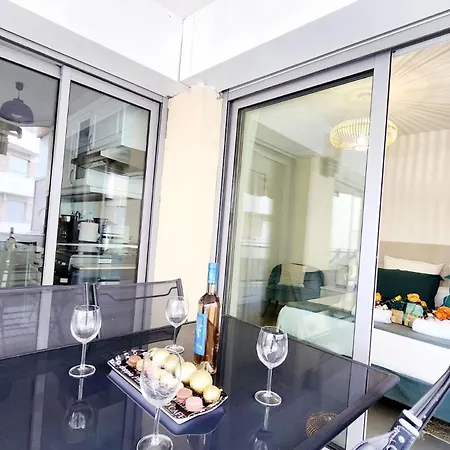 Apartment Chevrefeuilles Your Host Helper Saint-Raphael (Var)